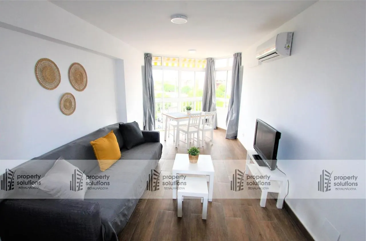 508 Piscis: Mountain-View Apartment with Pool Benalmadena