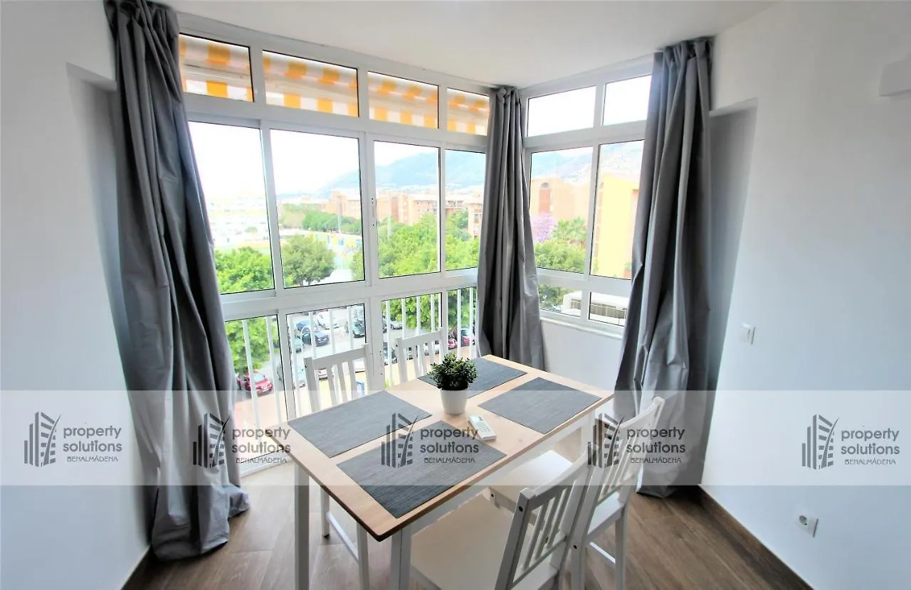 508 Piscis: Mountain-View Apartment with Pool Benalmadena