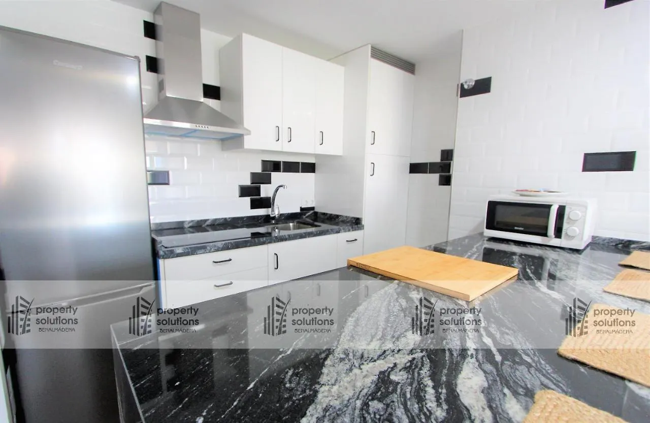 508 Piscis: Mountain-View Apartment with Pool Benalmadena