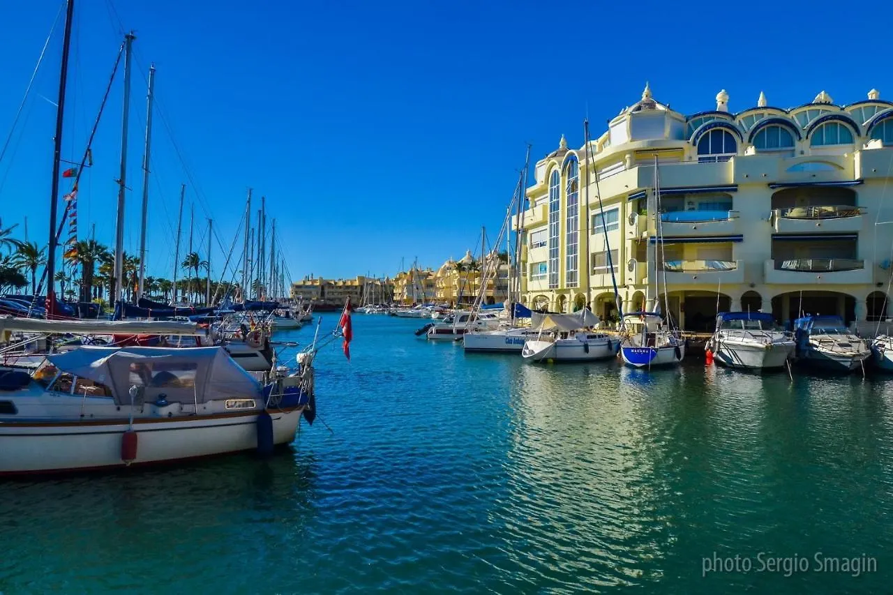 508 Piscis: Mountain-View Apartment with Pool Benalmadena